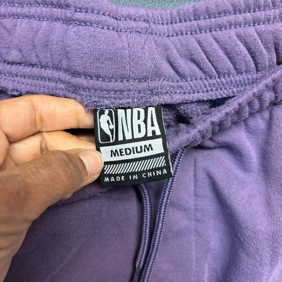 NBA Sweat Shorts Mens Medium Big Graphic Print Logo Basketball Athletic Gym - Picture 7 of 9